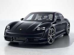 Zwart (metallic) Gebruikt 2024 Porsche Taycan Cross Turismo Stationwagen | € 114.900