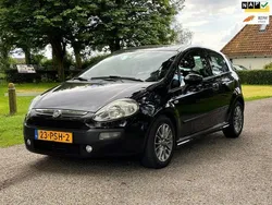 Zwart Gebruikt 2011 Fiat Punto Evo Dynamic Hatchback | € 1.450 (Eerlijke prijs)