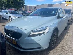 Blauw Gebruikt 2016 Volvo V40 Stationwagen | € 7.700 (Duur)