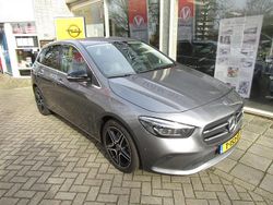 Grijs, metallic lak Gebruikt 2020 Mercedes B250 MPV | € 27.900 (Super prijs)