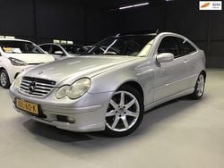 Grijs Gebruikt 2001 Mercedes C200 Classic Sedan | € 3.999 (Eerlijke prijs)