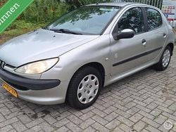 Grijs Gebruikt 2005 Peugeot 206 Hatchback | € 799 (Super prijs)