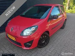 Rood Gebruikt 2011 Renault Twingo Collection Hatchback | € 1.749 (Eerlijke prijs)