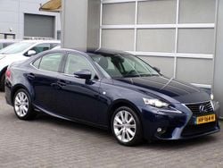 Blauw Gebruikt 2015 Lexus IS300h Sedan | € 16.950 (Iets duurder)