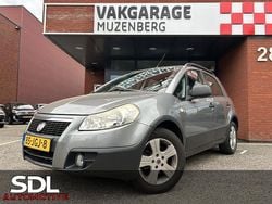 Grijs, metallic lak Gebruikt 2009 Fiat Sedici Dynamic SUV | € 6.445 (Eerlijke prijs)