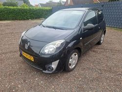 Zwart Gebruikt 2010 Renault Twingo Authentique Hatchback | € 1.199 (Eerlijke prijs)