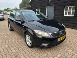 Zwart Gebruikt 2012 Kia Ceed Hatchback | € 3.750 (Super prijs)
