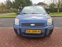 Gebruikt 2009 Ford Fusion Style Sedan | € 2.750 (Eerlijke prijs)