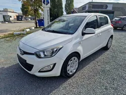 Wit Gebruikt 2013 Hyundai i20 Sedan | € 5.000