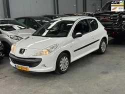 Wit Gebruikt 2011 Peugeot 206+ Hatchback | € 1.749 (Goede deal)