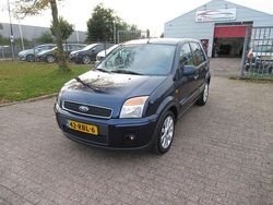 Blauw Gebruikt 2011 Ford Fusion Titanium X MPV | € 3.250 (Eerlijke prijs)