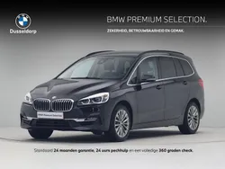 Zwart Gebruikt 2022 BMW 216 Luxury Line Stationwagen | € 23.950 (Eerlijke prijs)