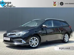 Zwart Gebruikt 2016 Toyota Auris Touring Sports Executive Stationwagen | € 16.950 (Eerlijke prijs)