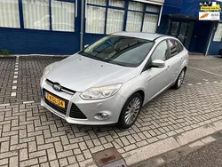 Grijs Gebruikt 2013 Ford Focus Titanium Sedan | € 4.450 (Goede deal)