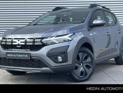 Grijs Gebruikt 2025 Dacia Sandero Expression Hatchback | € 23.450 (Iets duurder)