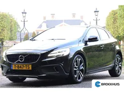 Zwart Gebruikt 2019 Volvo V40 CC Momentum Stationwagen | € 19.400 (Goede deal)
