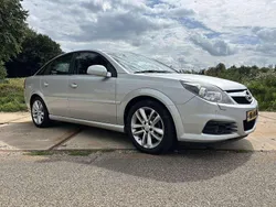 Grijs Gebruikt 2008 Opel Vectra Excellence Hatchback | € 3.950 (Iets duurder)