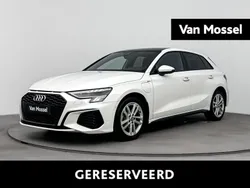 Wit Gebruikt 2022 Audi A3 Sportback e-tron Competition Sedan | € 33.900 (Eerlijke prijs)