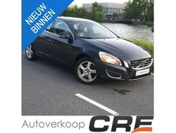 Zwart, metallic lak Gebruikt 2013 Volvo S60 Momentum Sedan | € 11.900 (Super prijs)