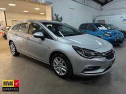 Grijs Gebruikt 2017 Opel Astra Stationwagen | € 10.200 (Eerlijke prijs)