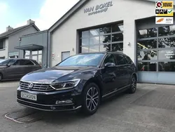 Zwart Gebruikt 2019 VW Passat Highline Stationwagen | € 19.250 (Eerlijke prijs)