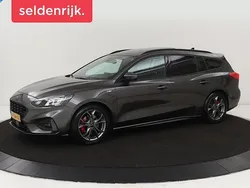 Grijs Gebruikt 2021 Ford Focus ST-Line X Stationwagen | € 16.900 (Eerlijke prijs)