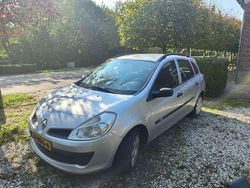 Zilver Gebruikt 2008 Renault Clio GrandTour Expression Stationwagen | € 1.650 (Goede deal)