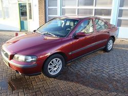 Rood Gebruikt 2004 Volvo S60 Sedan | € 2.950 (Eerlijke prijs)