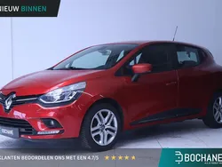 Rood Gebruikt 2017 Renault Clio IV Zen Hatchback | € 11.220 (Eerlijke prijs)