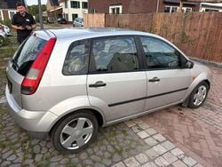 Zilver Gebruikt 2003 Ford Fiesta Ambiente Hatchback | € 500 (Super prijs)