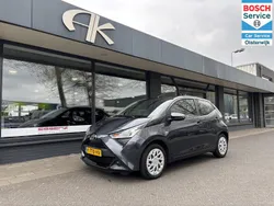 Grijs Gebruikt 2021 Toyota Aygo X-play Hatchback | € 12.440 (Iets duurder)