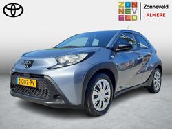 Grijs Gebruikt 2024 Toyota Aygo X Play SUV | € 16.999