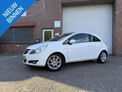 Wit Gebruikt 2009 Opel Corsa Sport Hatchback | € 1.999 (Goede deal)