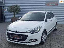Wit Gebruikt 2016 Hyundai i20 Passion Hatchback | € 9.950 (Iets duurder)