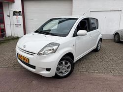 Wit Gebruikt 2009 Daihatsu Sirion Hatchback | € 4.450 (Iets duurder)