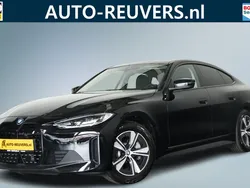 Zwart Gebruikt 2022 BMW i4 Comfort Edition Sedan | € 39.900 (Goede deal)