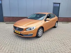 Oranje Gebruikt 2014 Volvo S60 Summum Sedan | € 4.650 (Eerlijke prijs)