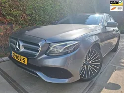Grijs Gebruikt 2016 Mercedes E220 Prestige Sedan | € 15.900 (Goede deal)