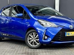 Blauw Gebruikt 2017 Toyota Yaris Hybrid Executive Hatchback | € 13.950 (Super prijs)