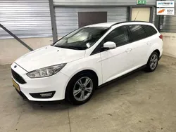 Wit Gebruikt 2015 Ford Focus Titanium Stationwagen | € 9.999 (Eerlijke prijs)