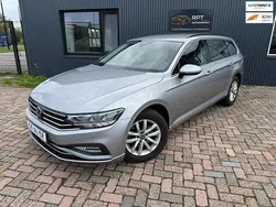 Grijs Gebruikt 2023 VW Passat Business Stationwagen | € 24.950 (Goede deal)