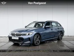 Arctic race blue metallic (blauw metallic) Gebruikt 2024 BMW 330 M Sport Stationwagen | € 57.900 (Duur)