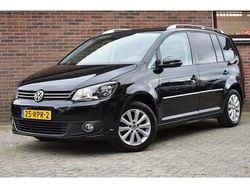 Zwart Gebruikt 2011 VW Touran Highline MPV | € 6.249 (Eerlijke prijs)