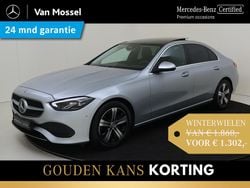 Zilver, metallic lak Gebruikt 2022 Mercedes C180 Luxury Sedan | € 35.945 (Eerlijke prijs)