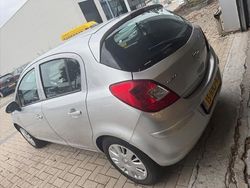 Grijs Gebruikt 2008 Opel Corsa Enjoy Hatchback | € 1.950 (Goede deal)