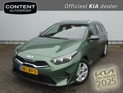Experience green (groen metallic) Gebruikt 2025 Kia Ceed Sportswagon Stationwagen | € 30.940 (Duur)