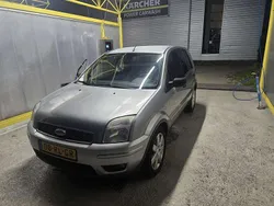 Zilver Gebruikt 2005 Ford Fusion Futura MPV | € 2.200 (Eerlijke prijs)
