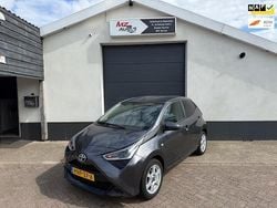 Grijs Gebruikt 2022 Toyota Aygo Hatchback | € 11.499 (Super prijs)