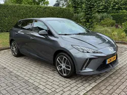 Grijs Gebruikt 2024 MG MG4 EV Luxury Hatchback | € 23.995 (Goede deal)
