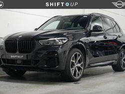 Zwart, metallic lak Gebruikt 2022 BMW X5 M Sport SUV | € 63.940 (Goede deal)